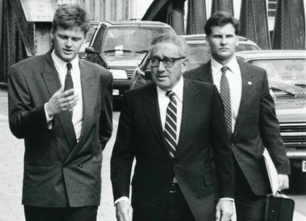 1989: Insight Outwards — Analyzing a Changing Europe